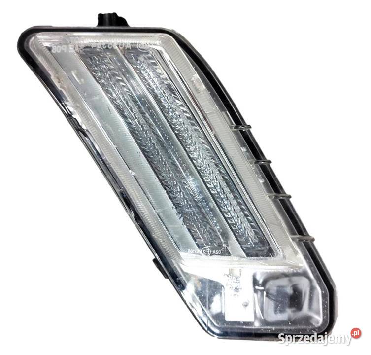 VOLVO XC60 I prawa lampa LED do jazdy dziennej Gadgety motoryzacyjne Bielany Wrocławskie sprzedam
