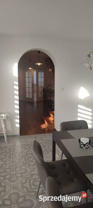 Sprzedam dom 440m2 samowystarczalny do zamieszkania Domy Kozienice