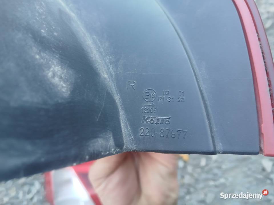Lampa prawy tył Mitsubishi Lancer VIII 8 EU HB prawe Radłów