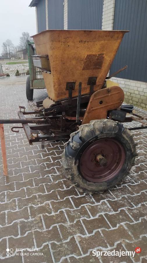Rozsiewacz wapna nawozów piasku Bełżyce