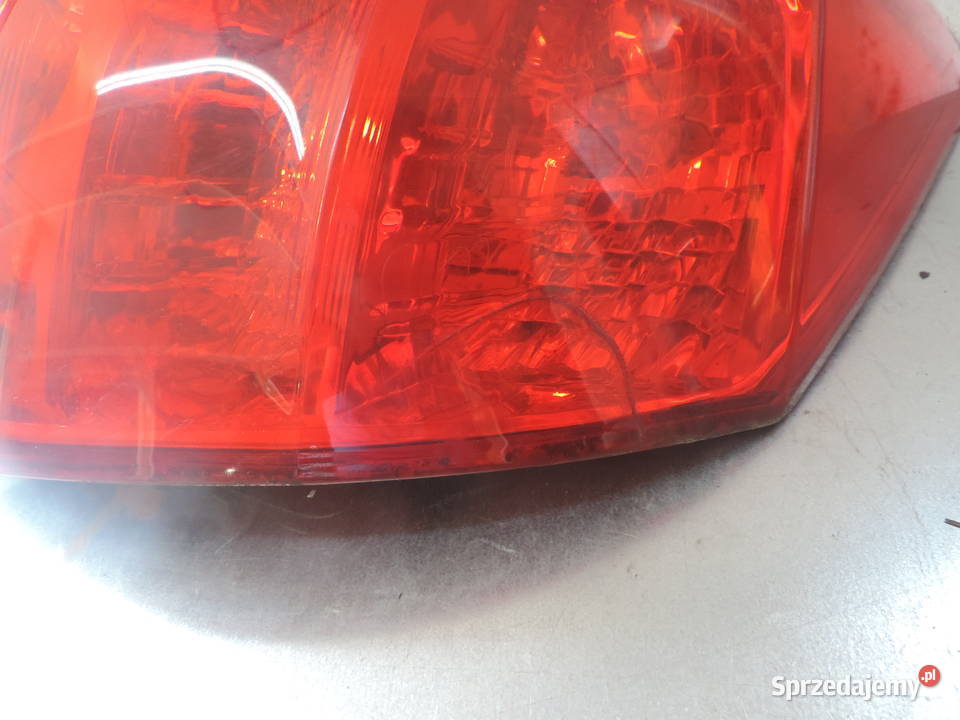 TOYOTA AURIS 1 E15 HB LAMPA PRAWA TYLNA PRAWY Nowy Sącz