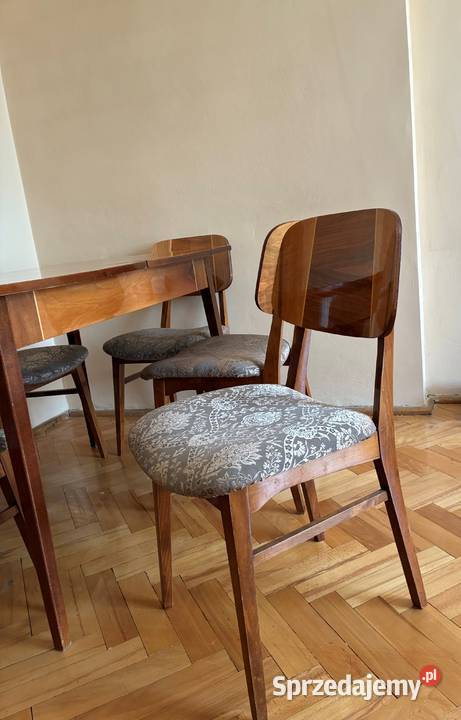 Stół 6 krzeseł oryginalny komplet mebli z końca Meble do salonu Warszawa