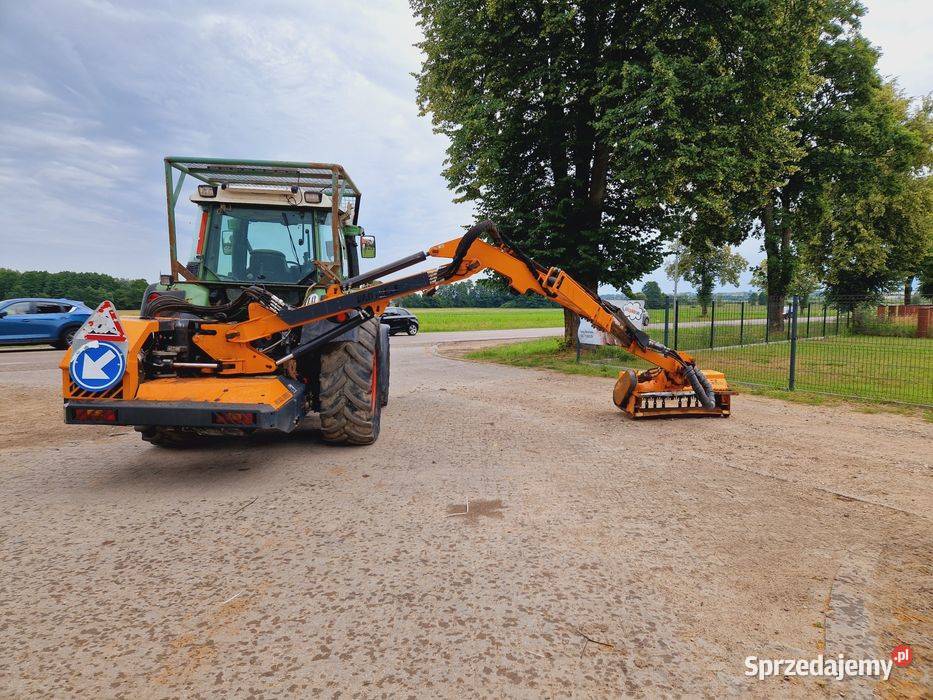 Fendt Farmer 409 Vario z kosiarką wysięgnikowa Dobrzyniewo Duże