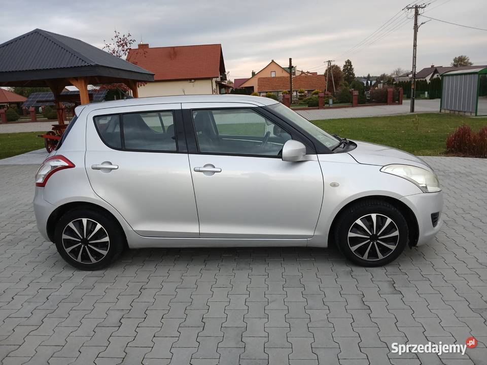 Suzuki Swift 2012 12Gaz 178 Manualna skrzynia Samochody osobowe podkarpackie