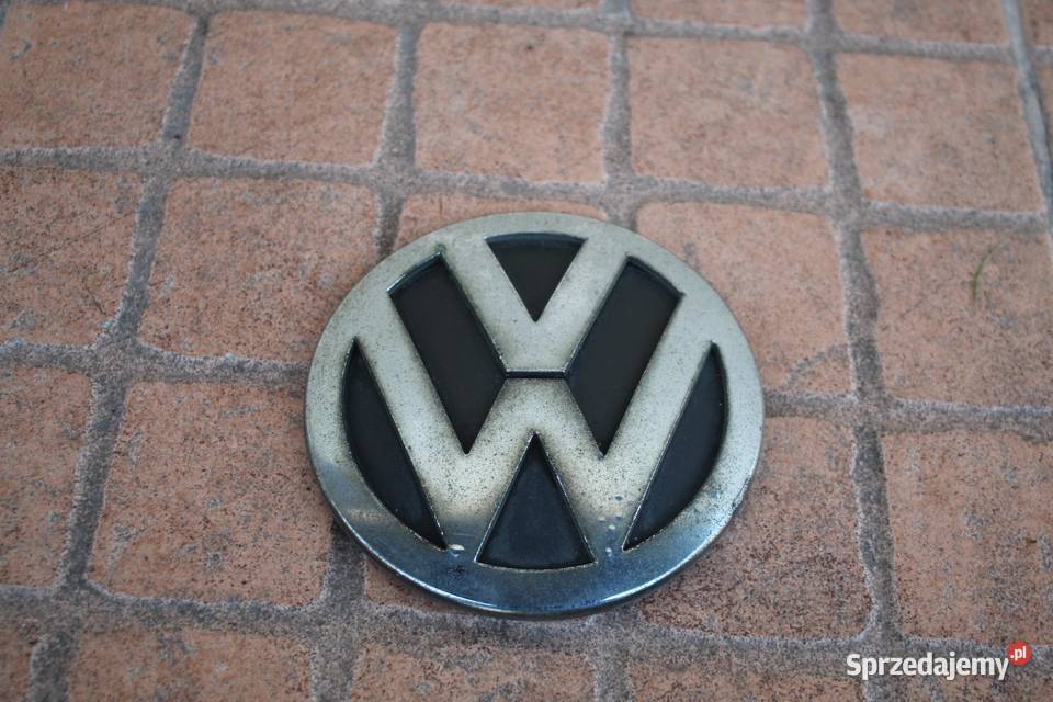 ZNACZEK EMBLEMAT KLAPY TYŁ VW PASSAT B6