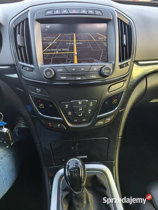 Opel Insignia 20T 250 4X4 Warszawa