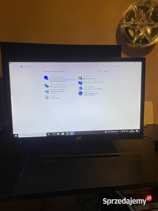 Monitor JVC 22 cale sprawny