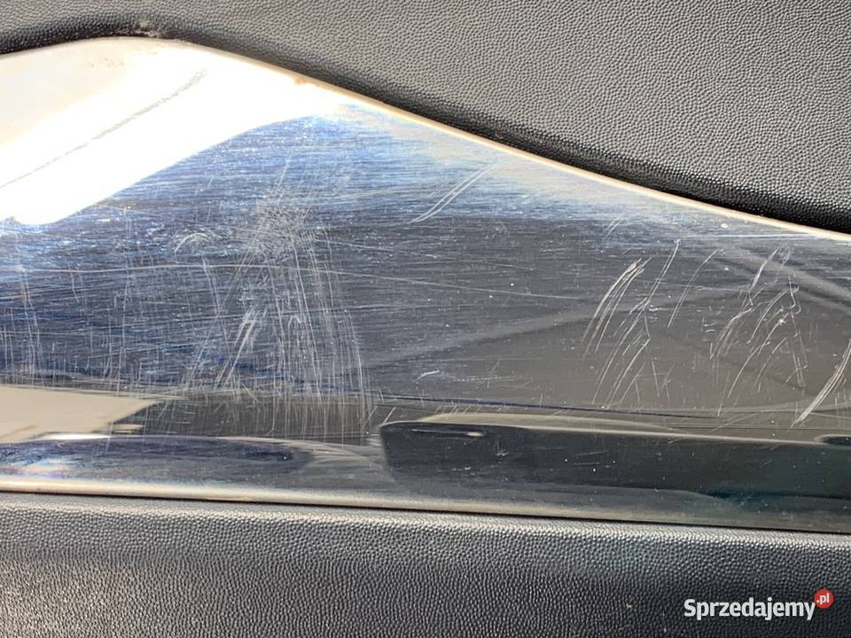 LISTWA DRZWI PRAWY TYŁ RENAULT CAPTUR I