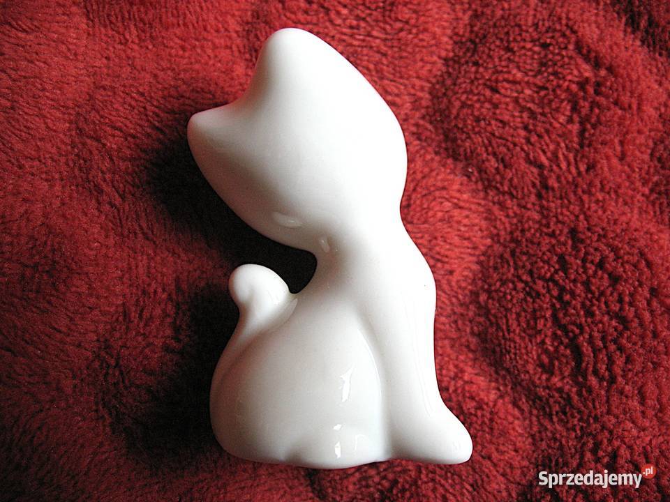 Kot biały kotek zamknięte oczka porcelana 6 x 4 Siedlce