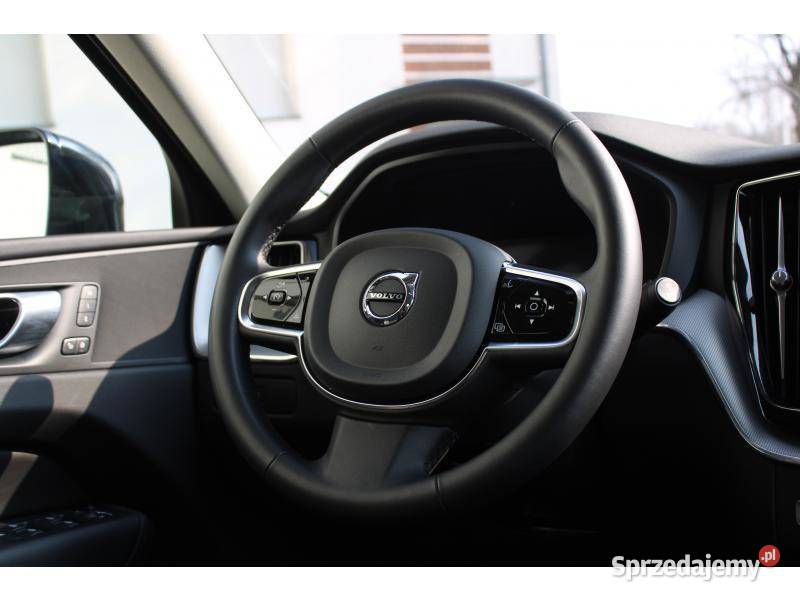 Volvo XC60 2023 prod BEZWYPADKOWY 38