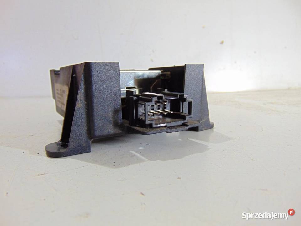 WZMACNIACZ RADIA AUDI A6 C6 4F0035223B sprzedam