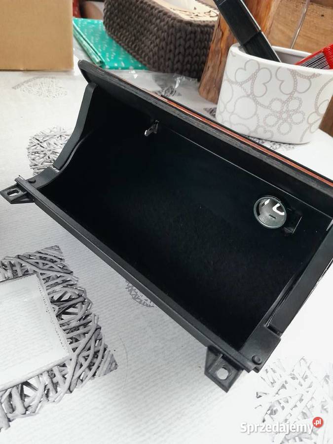 Mercedes W210 zestaw niepalących schowek zamiast Rok produkcji 1999