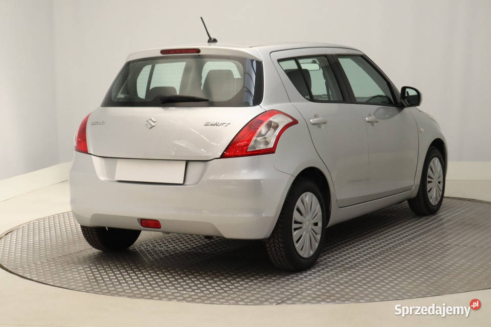 Suzuki Swift 12