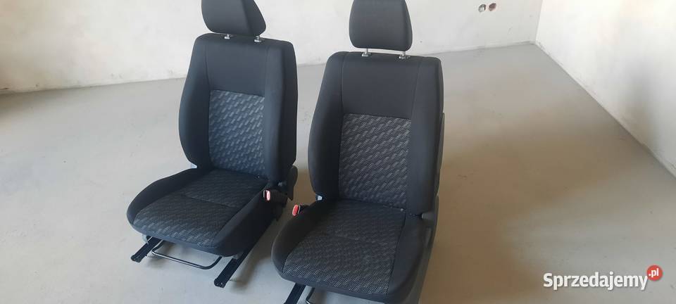 Fotele Suzuki Sx4 wersja Japońska Rok produkcji 2008 Racławice