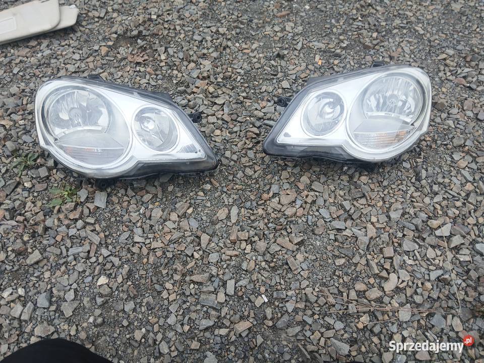 Lampa prawa przód przednia Volkswagen Polo 4 9N osobowe