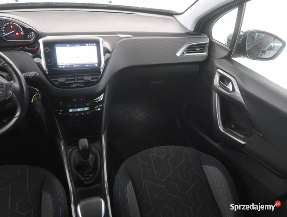 Peugeot 2008 12 PureTech manualna Bielany Wrocławskie