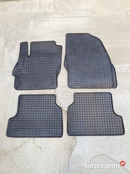 Dywaniki gumowe Ford Focus MK2 nowe