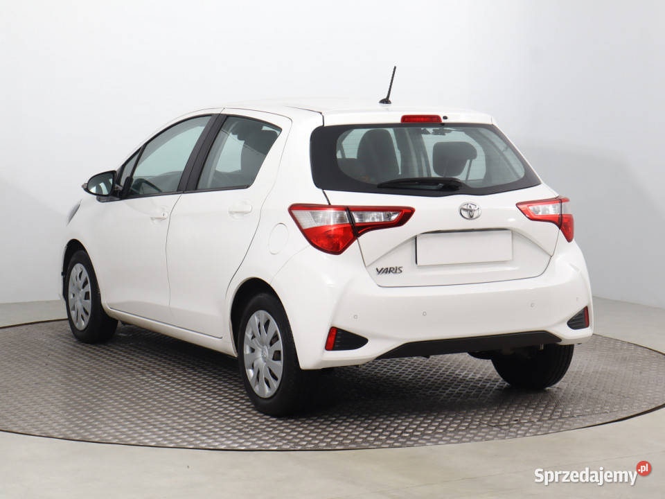 Toyota Yaris 15 Dual VVTi Rok produkcji 2018 Bielany Wrocławskie