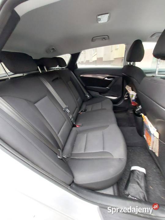 Hyundai i40 CW kombi 17 Crdi 136 srebrny światła do jazdy dziennej Szczecin