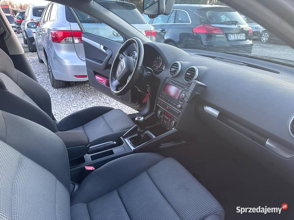 Audi A3 2011 20 TDI 140 Super Stan Fabryczny wielofunkcyjna kierownica A3 Ładna sprzedam