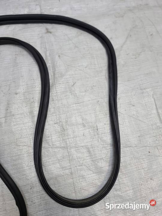 USZCZELKA WNĘKI KLAPY BAGAŻNIKA FORD S MK1 osobowe