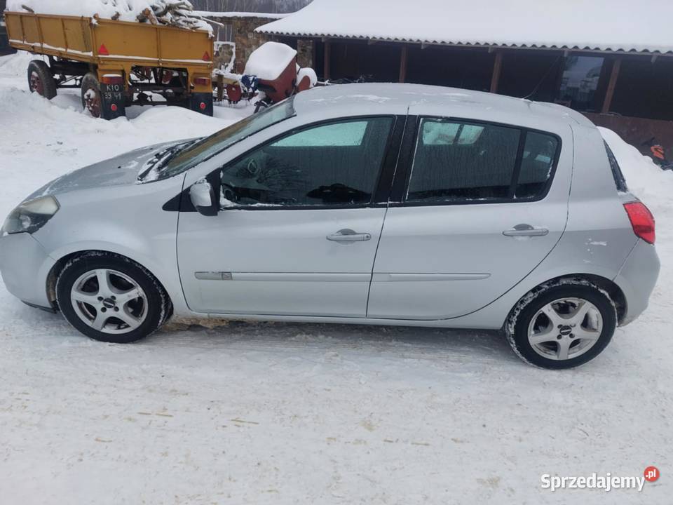 Renault clio 2011 75KM Bieliny