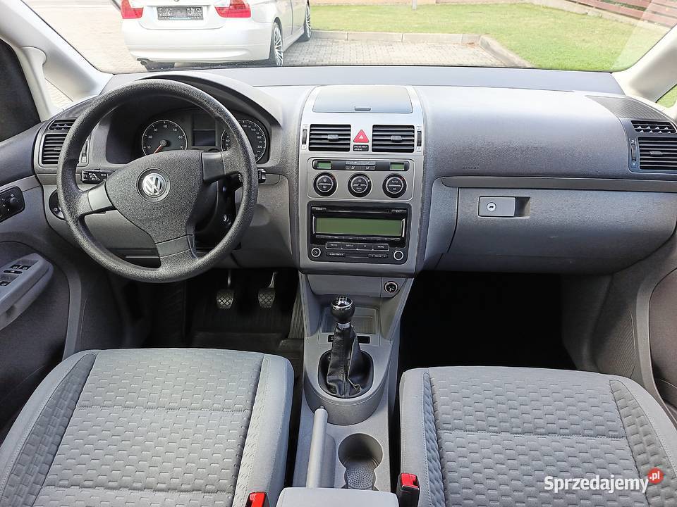 VW TOURAN 134000 ks serwisowa Samochody osobowe