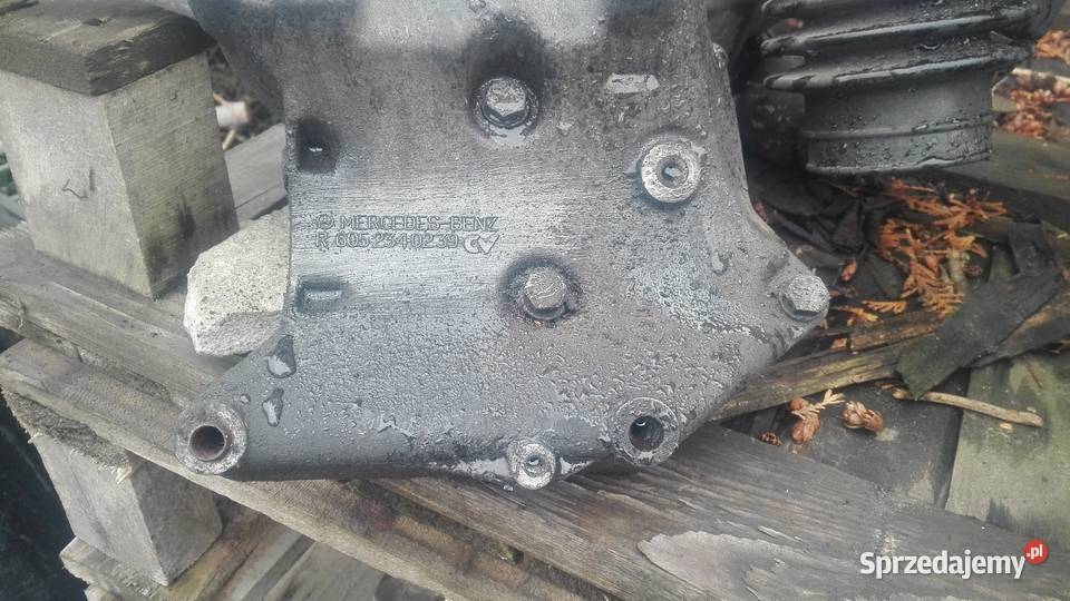 Mercedes w 210 łapa kompresora klimy 6052340239 osobowe małopolskie Kocmyrzów