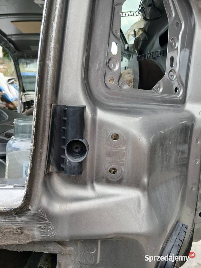 Górny Ślizg mocowanie zderzaka prawy tył Audi A6 Szczerbice