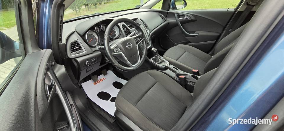 Opel Astra 17TDCi klima 2014r salon zadbany Rzeszów
