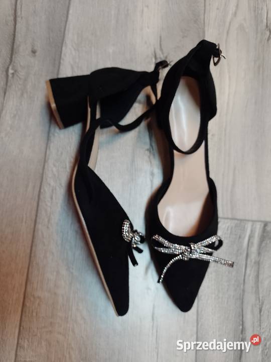 40 Czarne bogato zdobione czółenka wieczorowe z czarny Czółenka