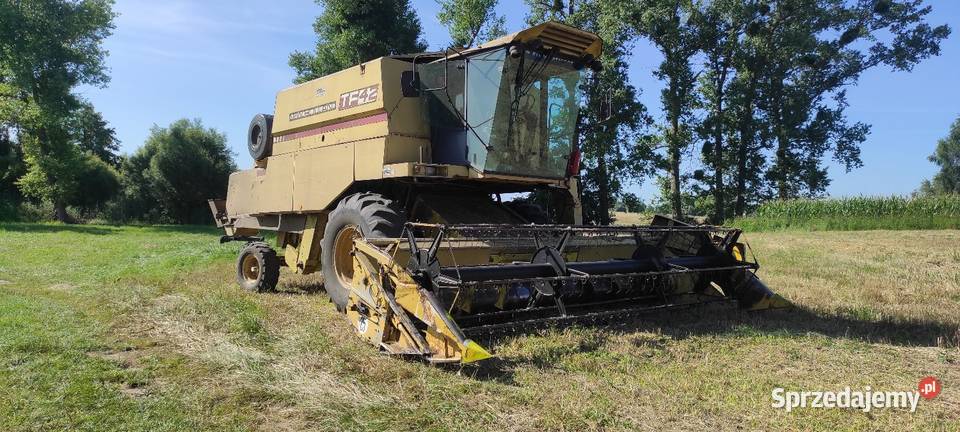 Holland tf 42 Przystawka do kukurydzy Klimatyzacja sprzedam