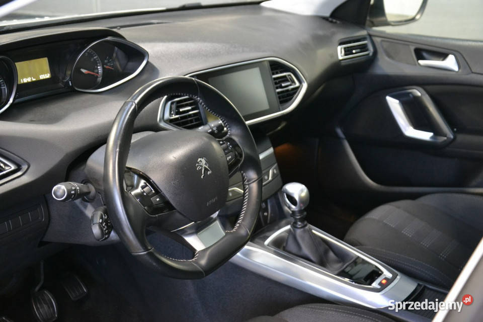 Peugeot 308 12 benzyna 130 tablet full led Kęty