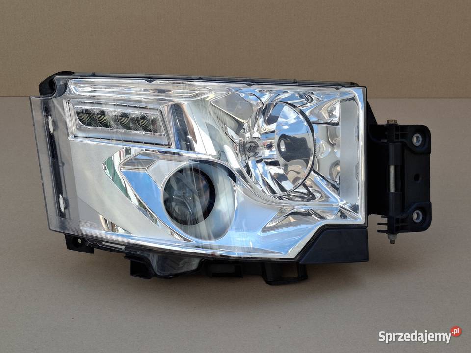 RENAULT GAMA T RANGE REFLEKTOR PRAWY LAMPA PRAWA Bieleń