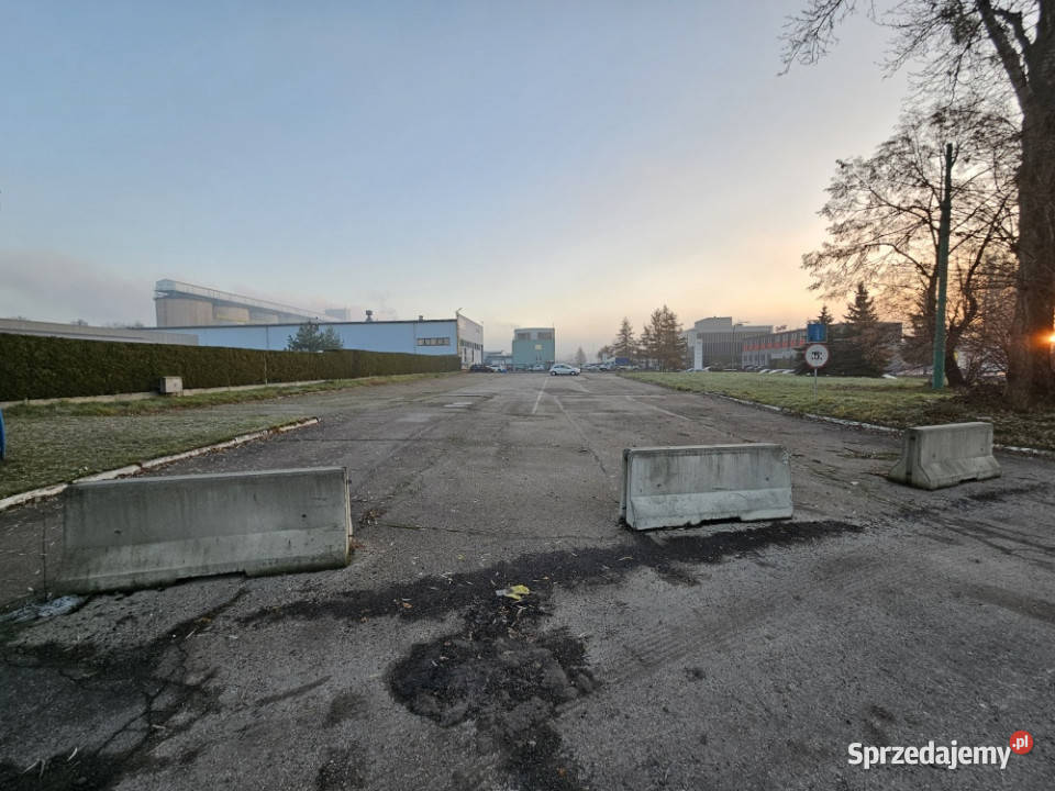Teren utwardzony skrzyżowaniu Metalowa Fabryczna Tychy