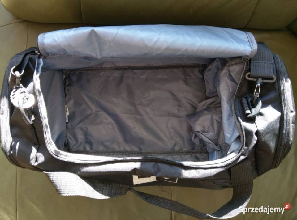 Torba sportowa na ramię Hi Mountain czarna z Torby, plecaki i walizki sprzedam