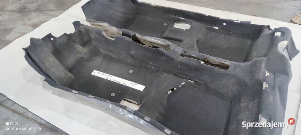 DYWAN WYKŁADZINA AUDI A1 8X 8X1863367 EUROPA 3 Części samochodowe Przystajń sprzedam