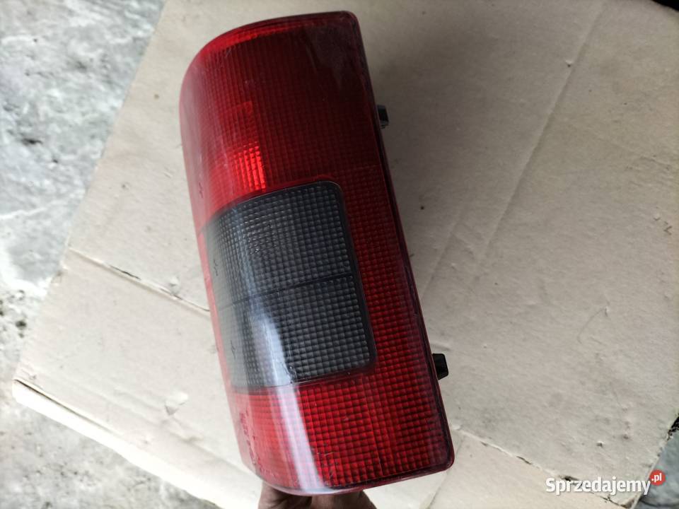 Citroen Berlingo Peugeot Partner LAMPA TYLNA TYŁ