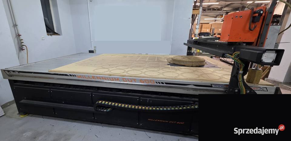 ZESTAW Termoformierka próżniowa i Ploter Produkcja Białystok