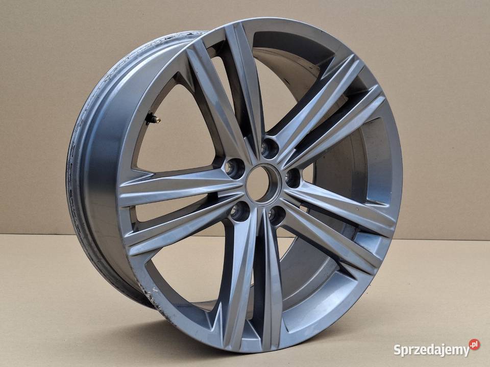 VW ARTEON FELGA ALUFELGA 18 5X112 8J ET40 Samochodowe Bieleń sprzedam