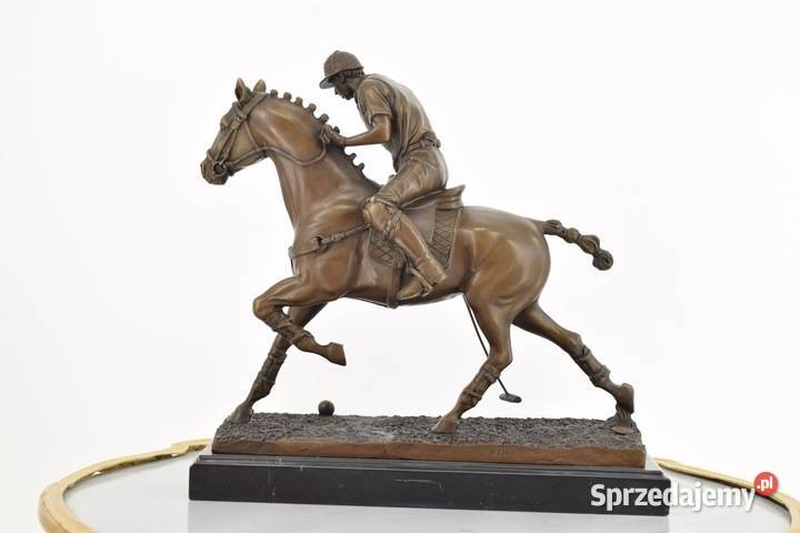 Gracz Polo Jeździec Na Koniu Dżokej Koń Figura Kraków
