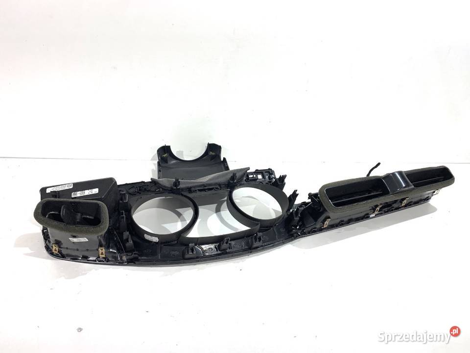 KRATKA NAWIEWU PRZÓD KRATKA LICZNIKA VW TOURAN Części samochodowe podkarpackie