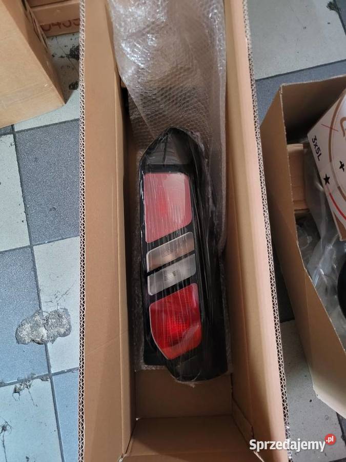 LAMPA TYŁ FORD CUSTOM 2728870 PZ3113404AD Radom