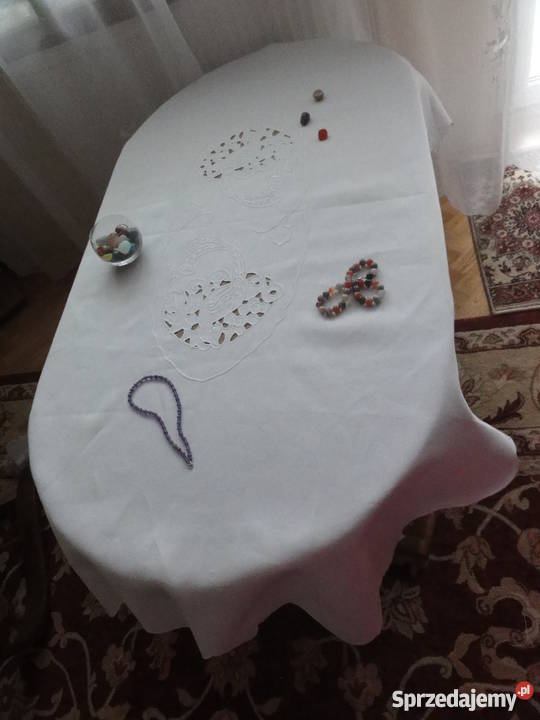 Obrus z pawiem i winogronami rękodzieło ręcznie Lublin