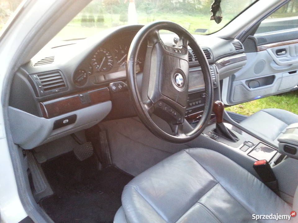 Sprzedam BMW Seria 7 przyciemniane szyby