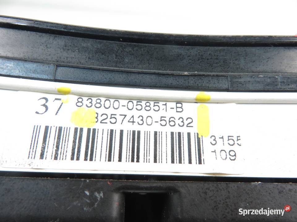 LICZNIK TOYOTA AVENSIS II T25 22 D 8380005851B małopolskie