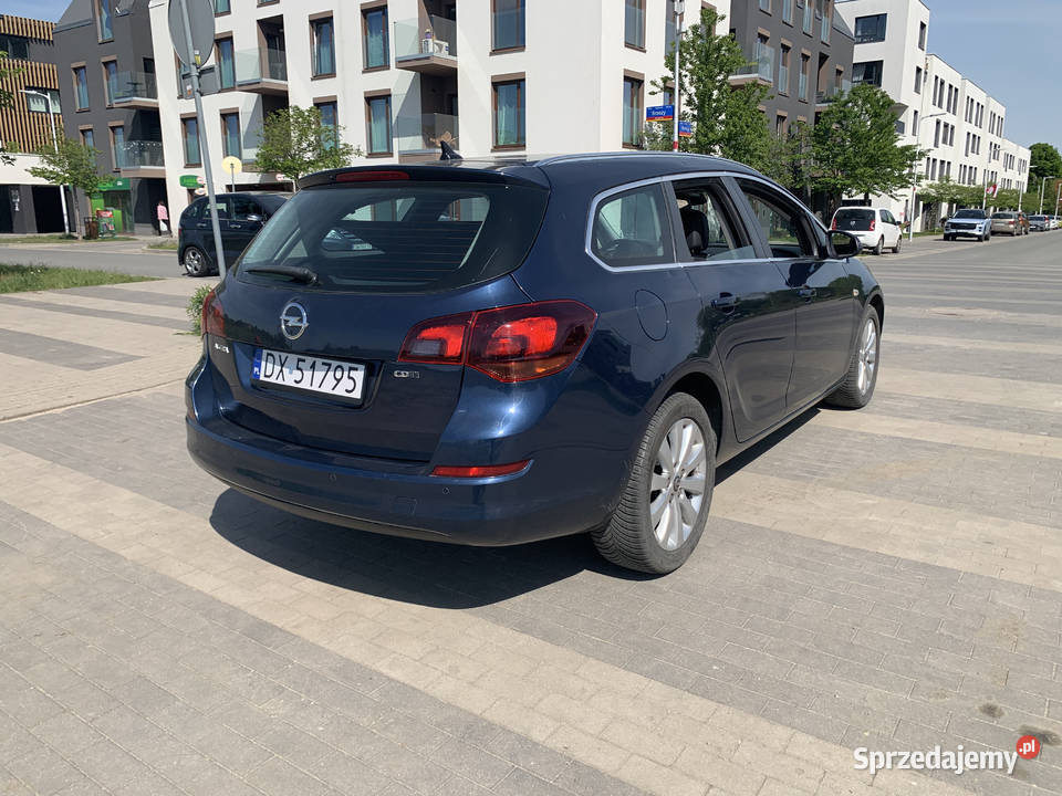Opel astra j iv bogata wersja cosmo 17 cdti nawigacja