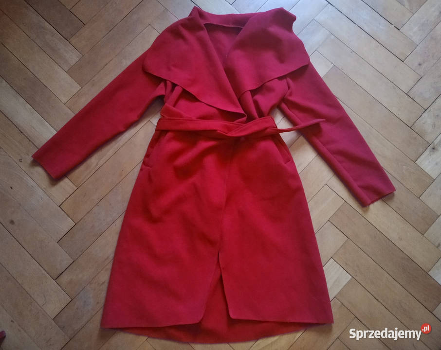 Czerwony płaszcz oversize przejściowy wiosna sprzedam