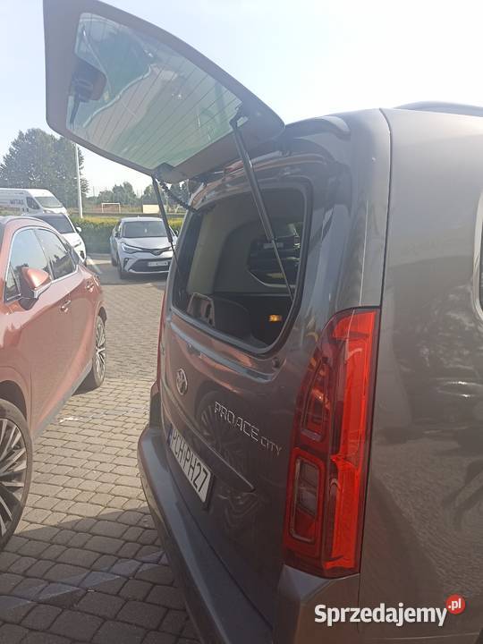 Toyota Proace City Long Family benzyna wielkopolskie Chodzież