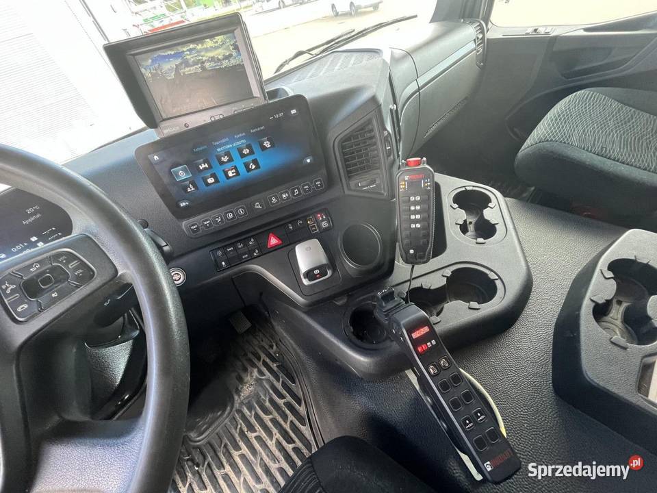 MercedesBenz Arocs 2543 6x24 Hakowiec 21 t HIAB radio / CD Pozostałe Kraków